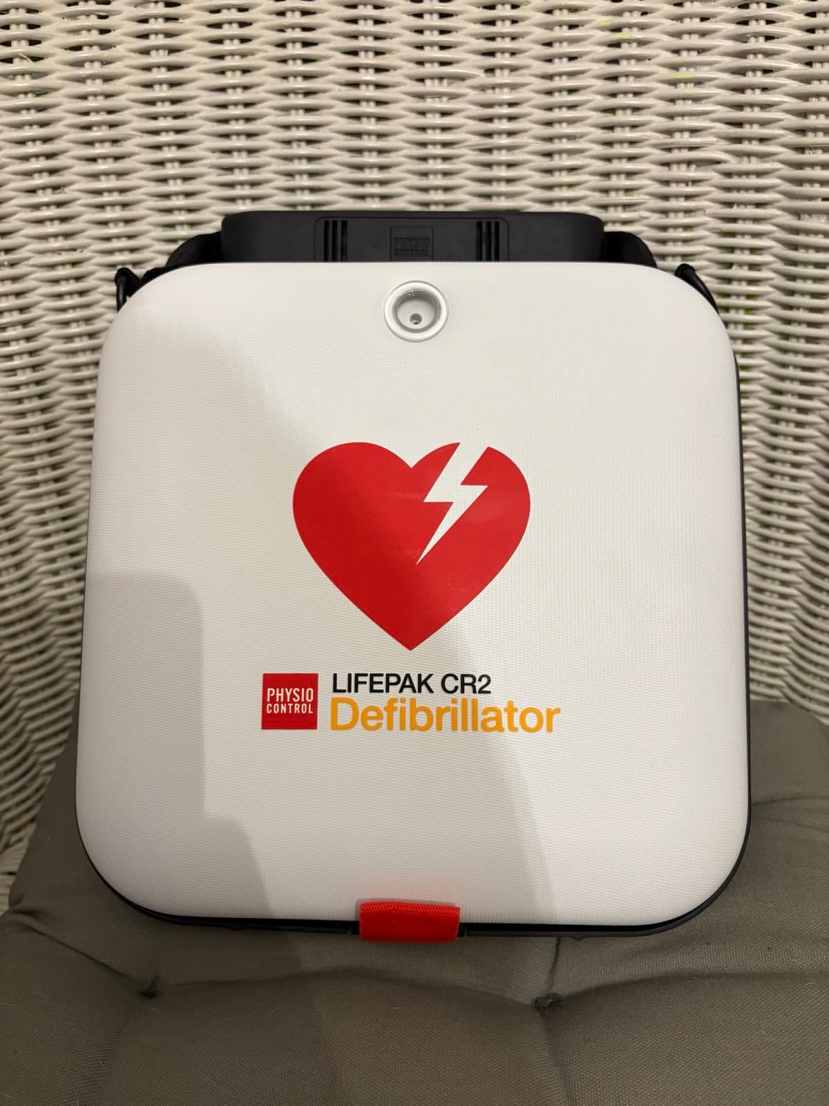 Défibrillateur(s) lifepack CR2 neuf automatique