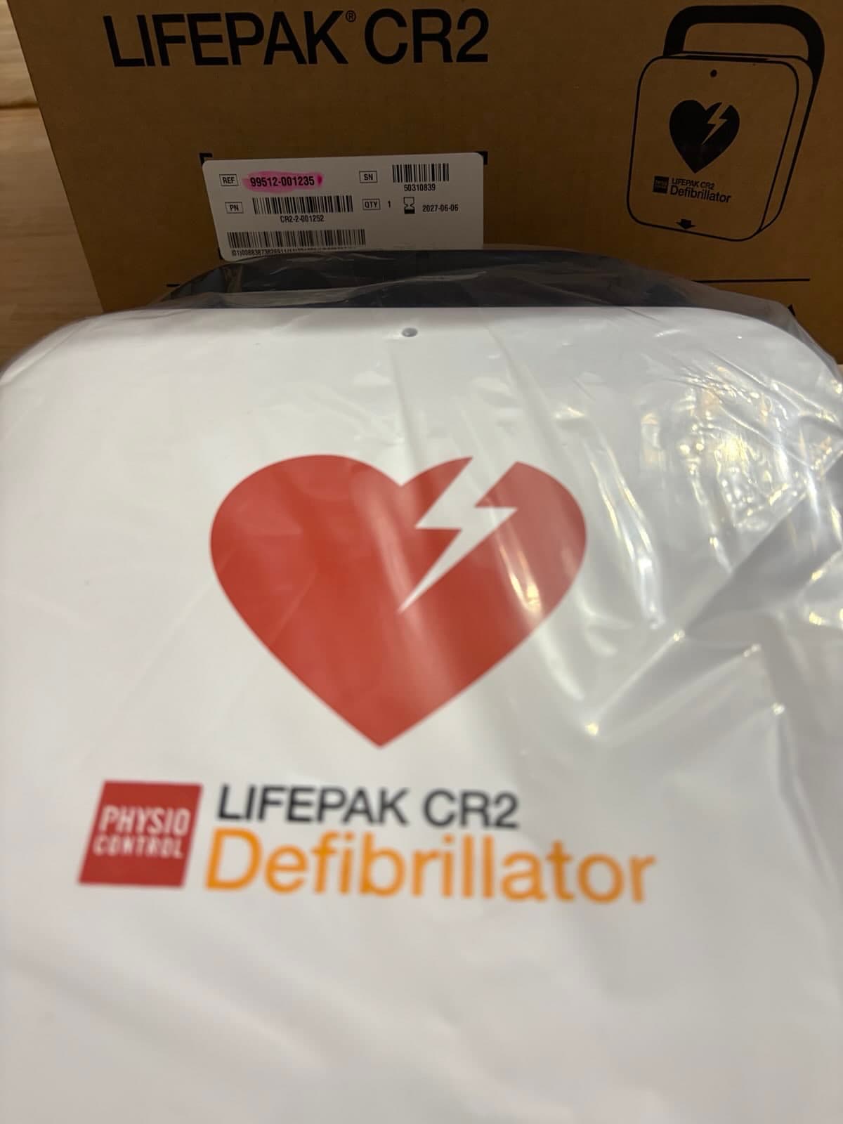 Défibrillateur(s) lifepack CR2 neuf -semi automatique sans sacoche