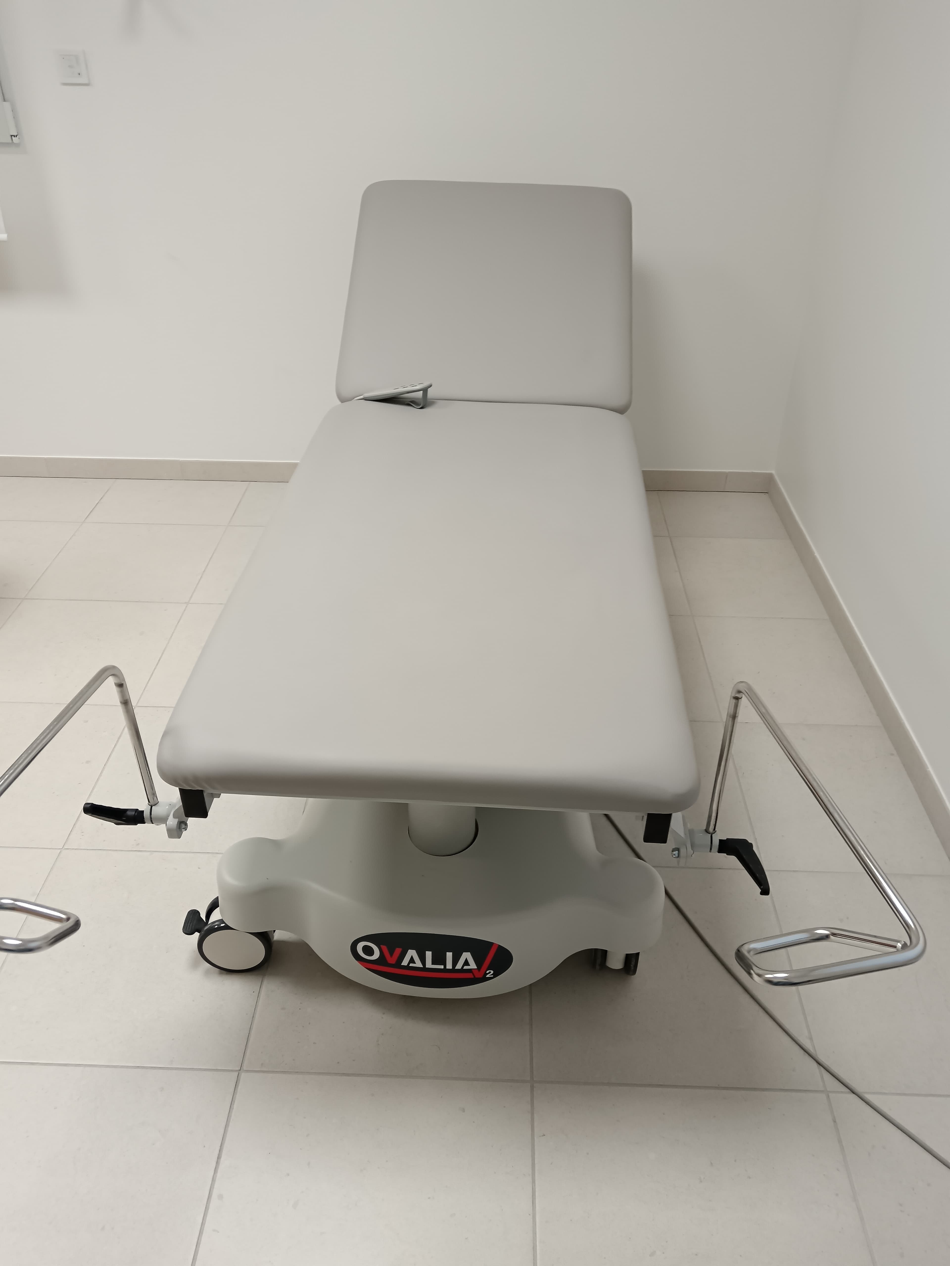 Table d'examen électrique