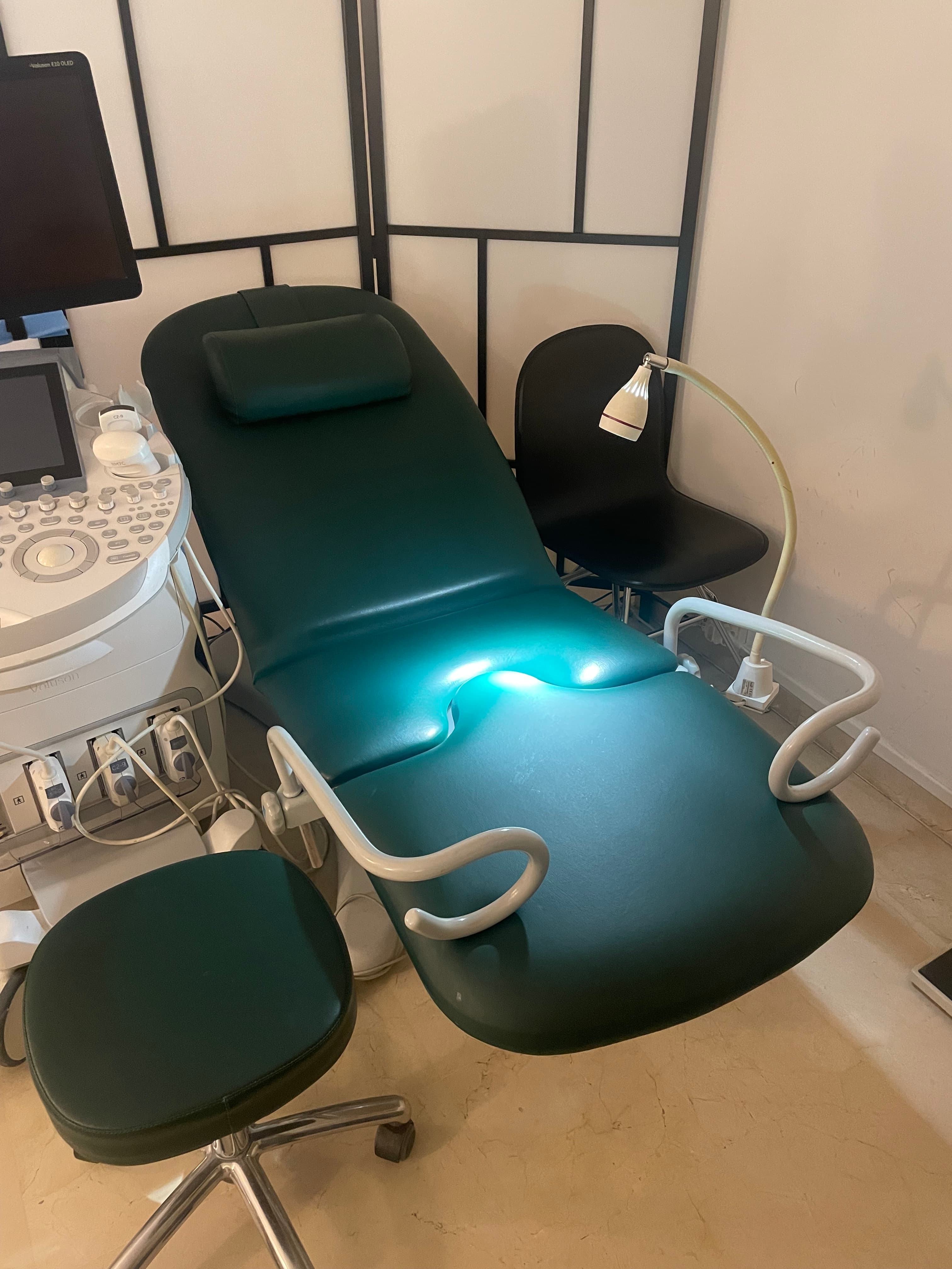 Table gynécologique électrique