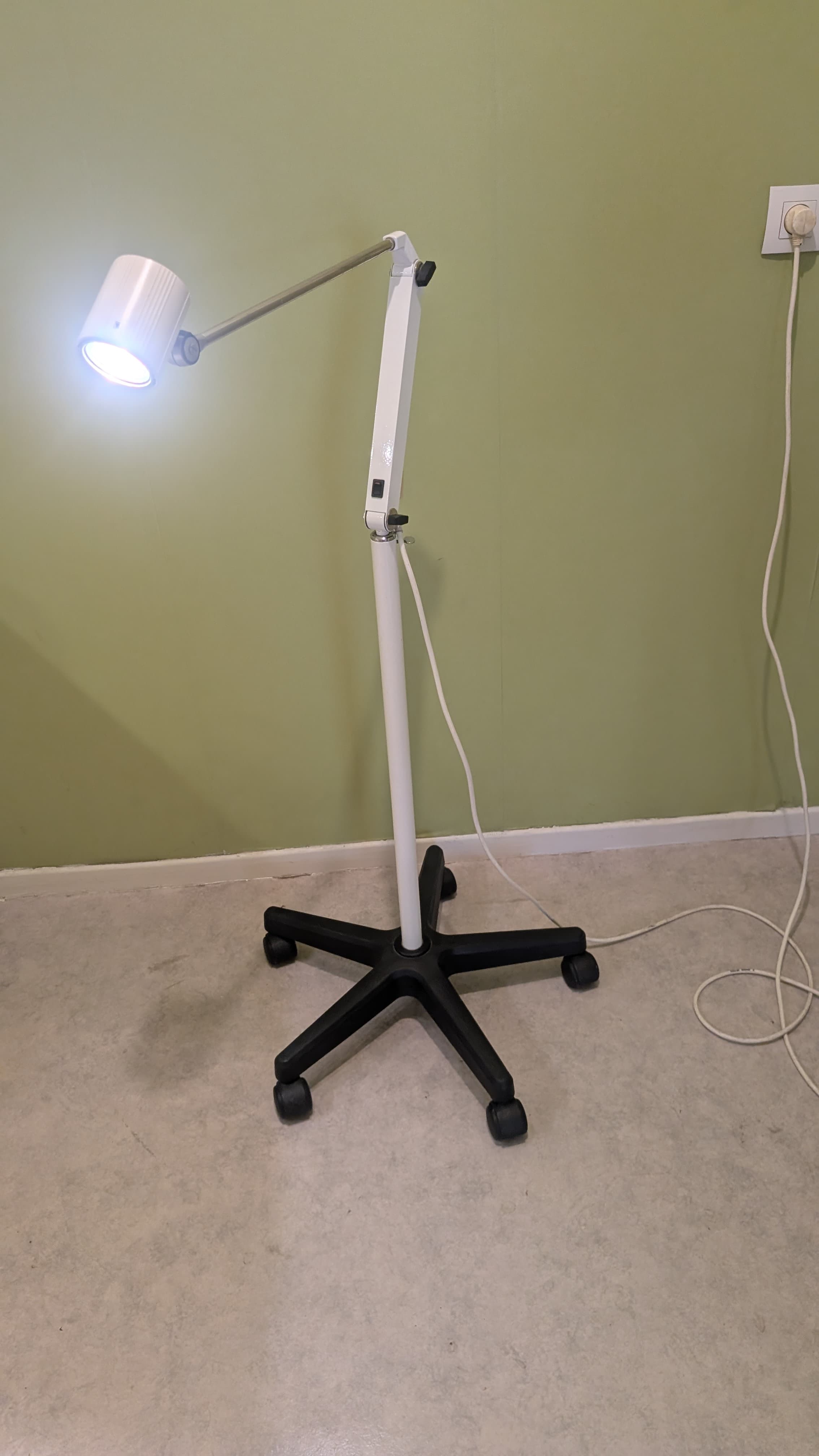 Lampe d' examen médical