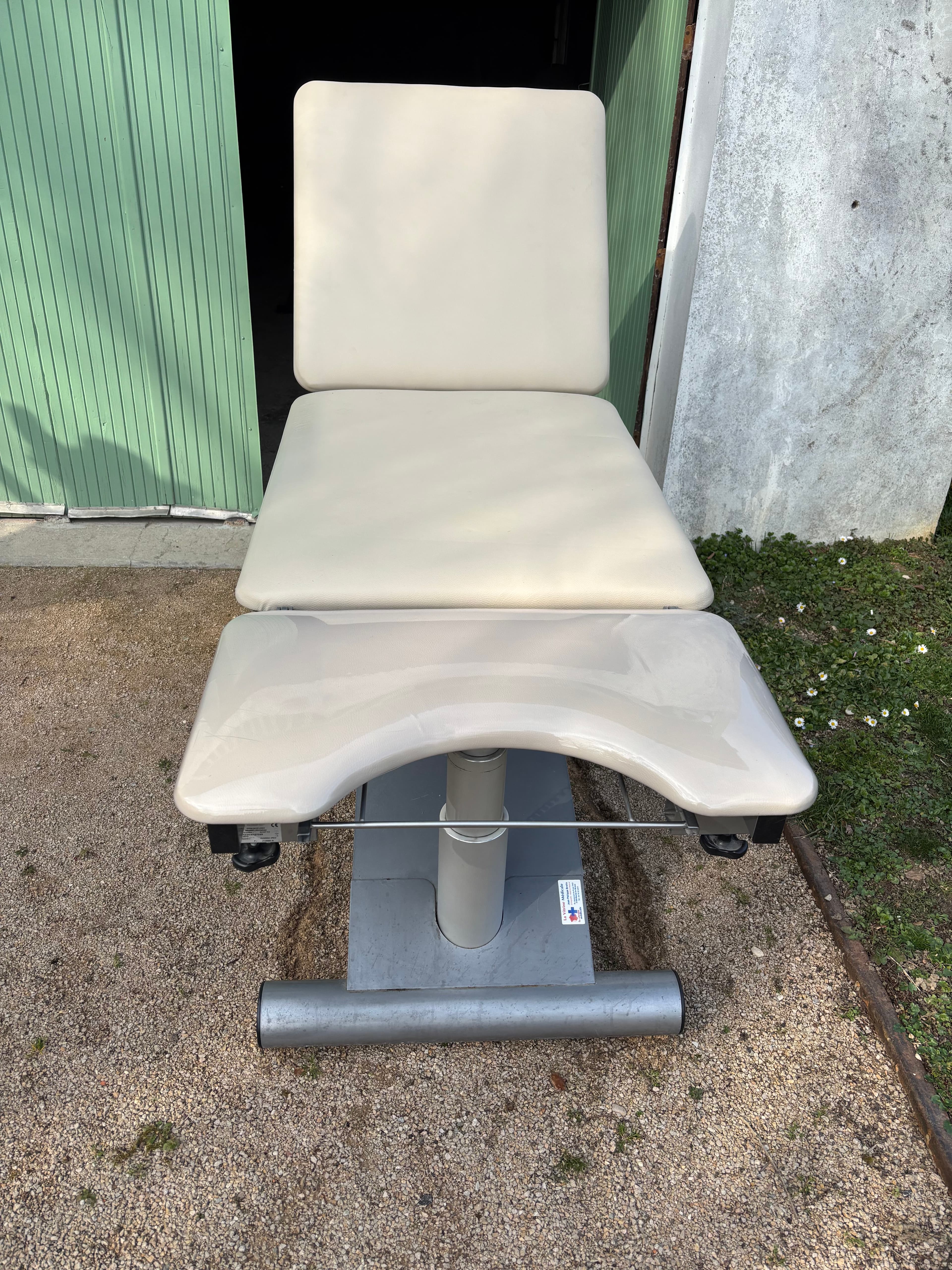 Table d'examen électrique