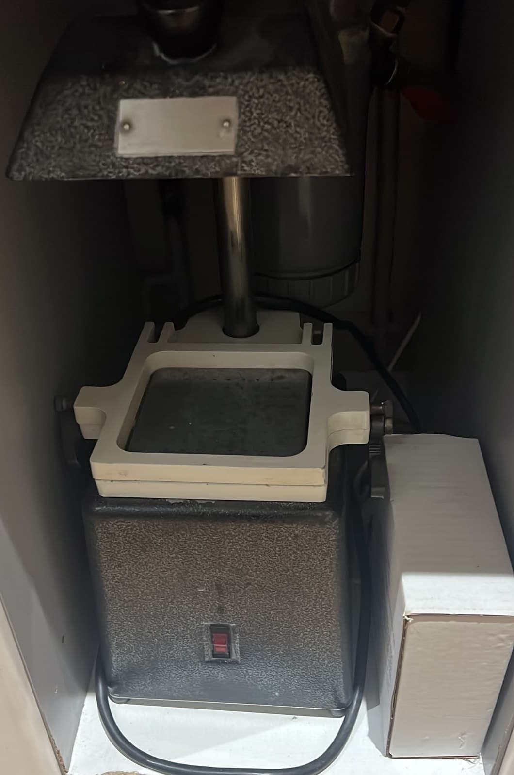 Appareil à gouttières thermoformées