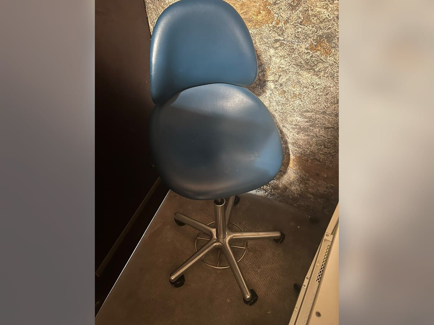 Fauteuil / siège d’examen